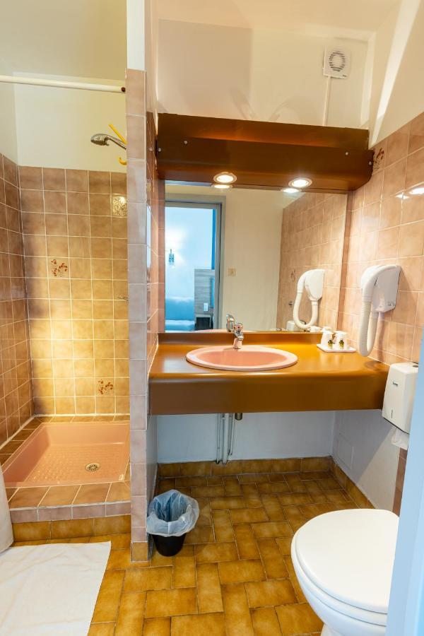 Le Clos Grand Pradines  المظهر الخارجي الصورة
